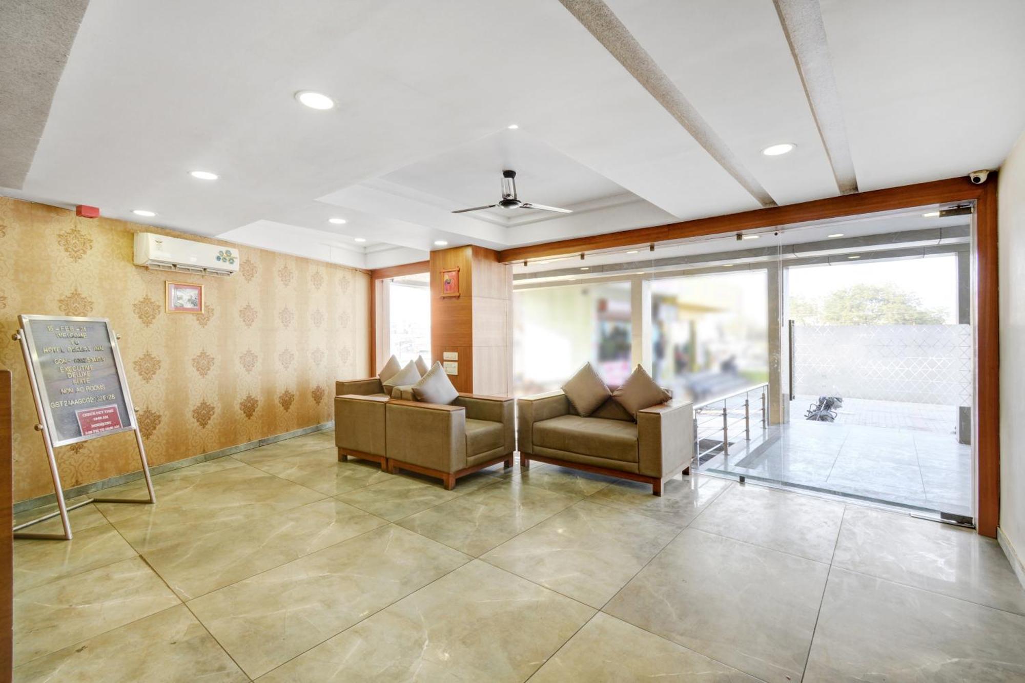 Hotel Desert Inn Tharad Ngoại thất bức ảnh